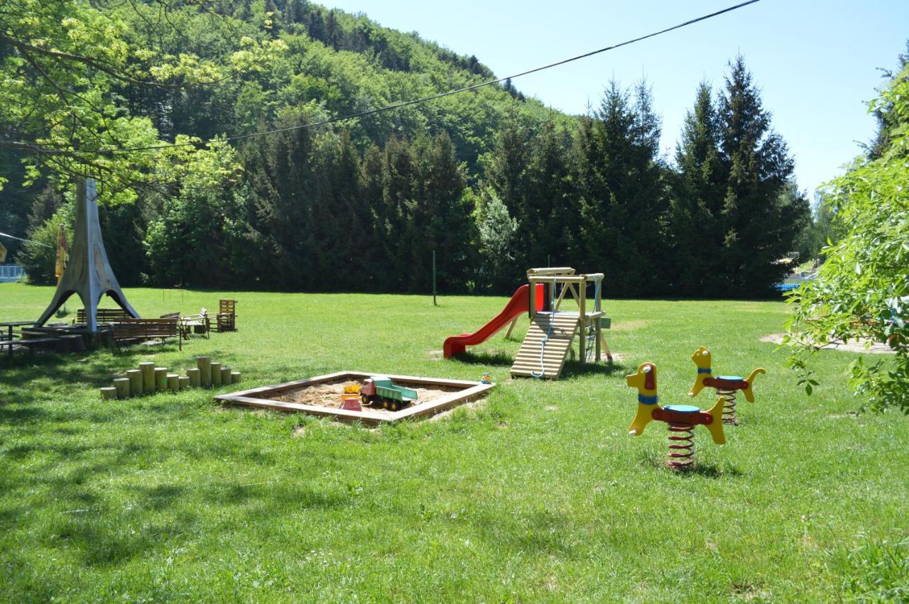 Mobilheim Kemp Rožnov pod Radhoštěm Buitenkant foto