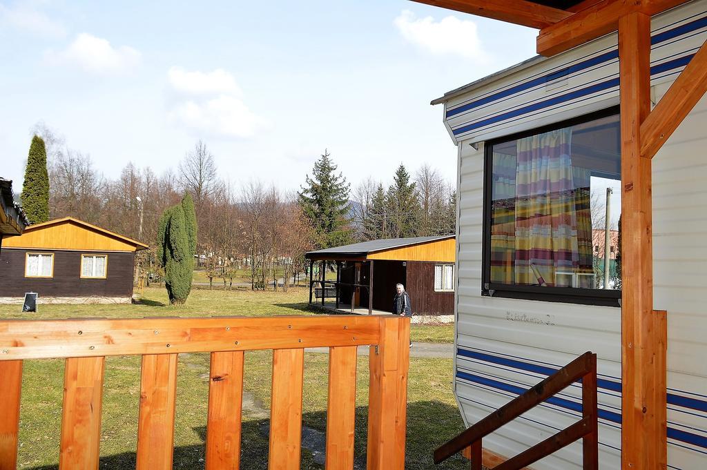 Mobilheim Kemp Rožnov pod Radhoštěm Buitenkant foto